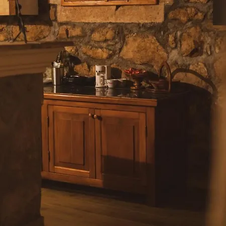 Scardona Rustica With Jacuzzi, Bbq And Private Parking In Center Of