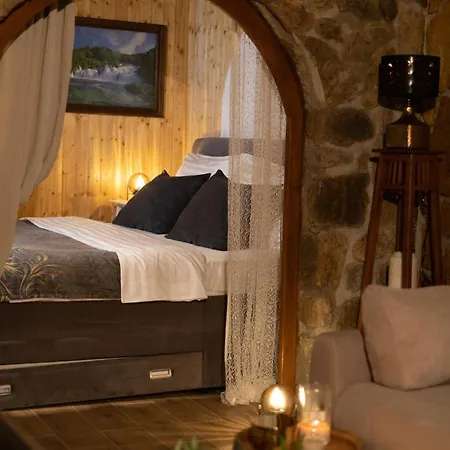 Scardona Rustica With Jacuzzi, Bbq And Private Parking In Center Of شقة سكرادين