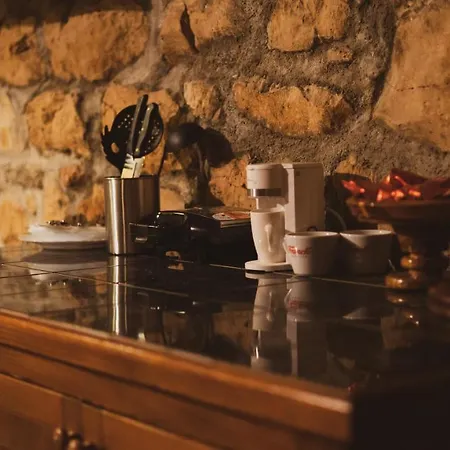 Scardona Rustica With Jacuzzi, Bbq And Private Parking In Center Of شقة